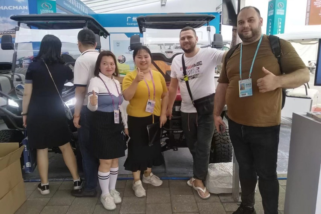 Exposi&ccedil;&atilde;o de carrinhos de golfe (35)