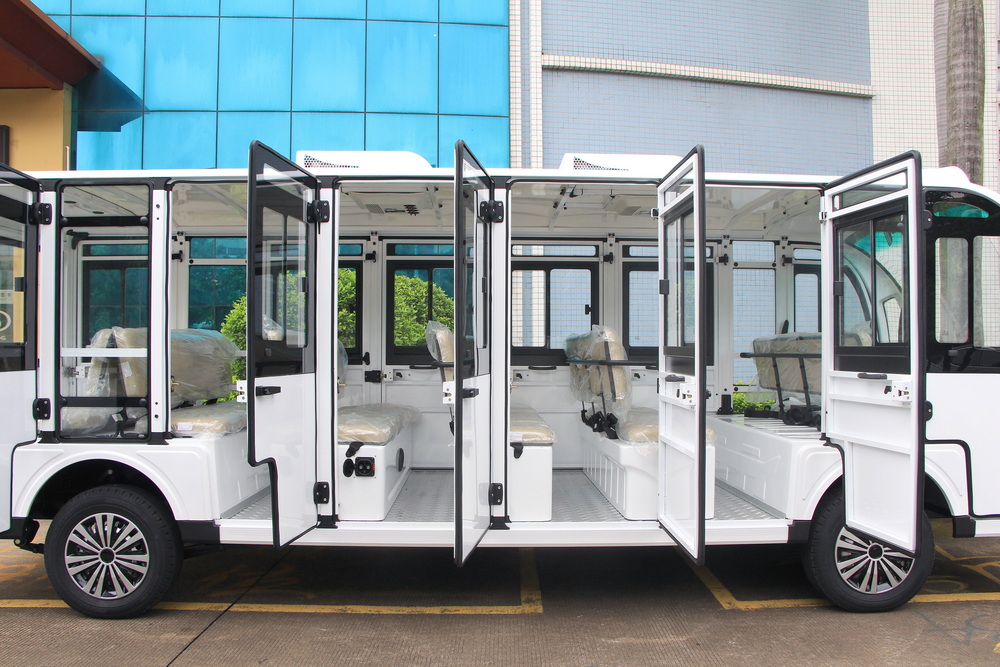 Electronic Tour Bus with Doors